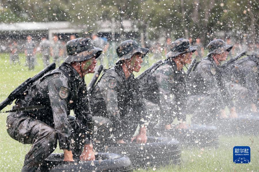 （圖文互動）（3）威武文明之師的香江答卷——中國人民解放軍進駐香港25周年紀(jì)實