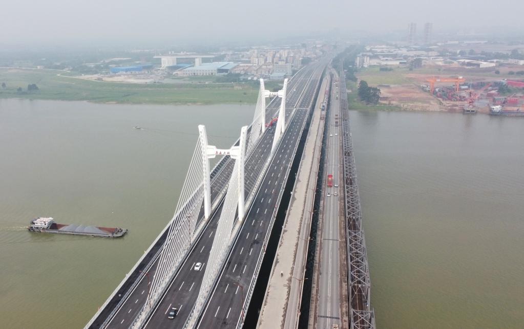 粵港澳大灣區馬房特大橋建成通車