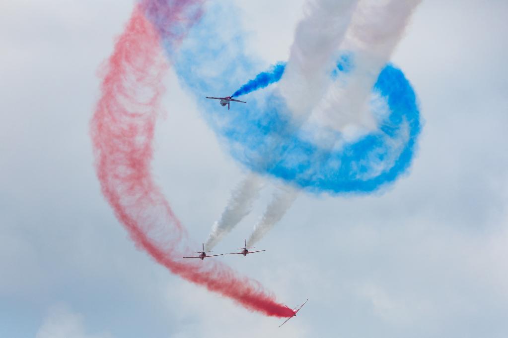 展翼空天 飛向未來——戰鷹用壯美航跡慶祝人民空軍成立73周年