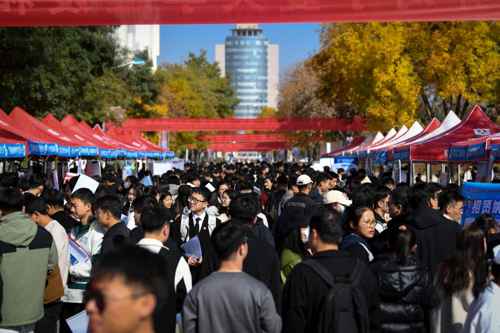 銀川：巡回招聘進校園